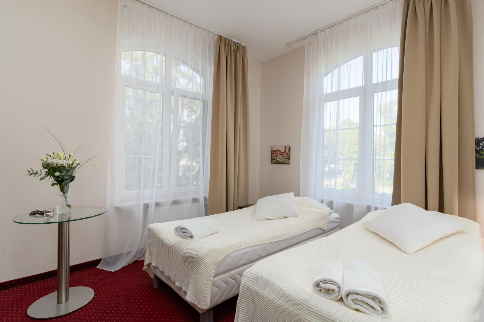 Modlin Palace Nowy Dwor Mazowiecki Bagian luar foto